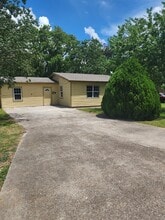 Building Photo - 500 Bluebonnet Dr