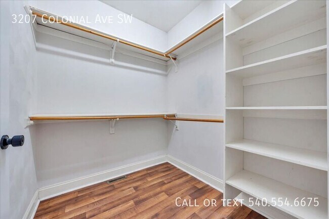 Foto del edificio - 3207 Colonial Ave SW