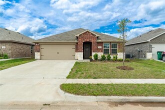 Building Photo - 121 Admiral Ln