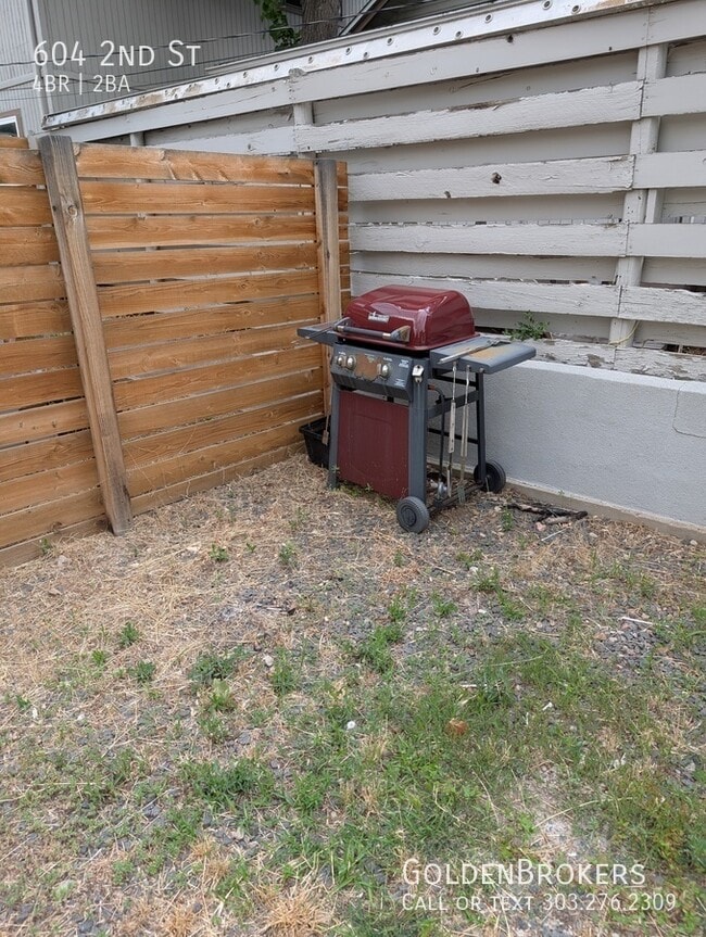 Foto del edificio - 604 2nd St