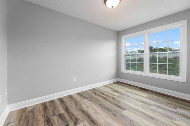 Building Photo - Available for the 2026-2027 lease term.