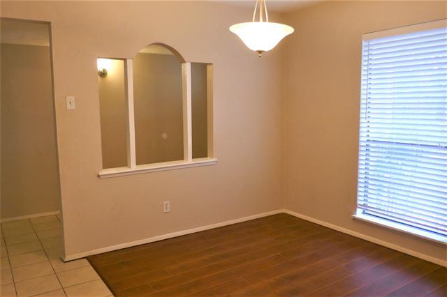 Building Photo - 925 Middle Cove Dr
