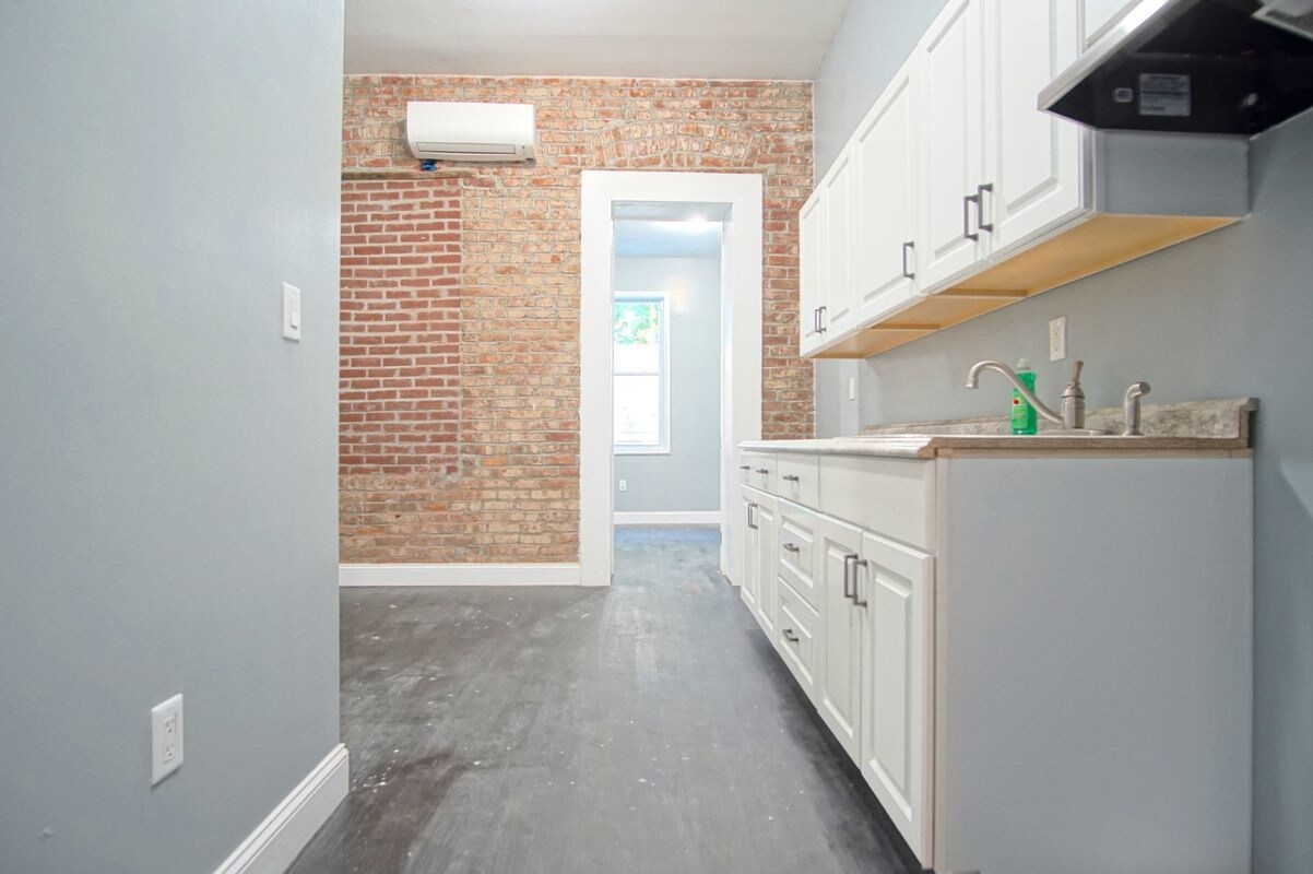 Foto principal - 1715 Nostrand Ave