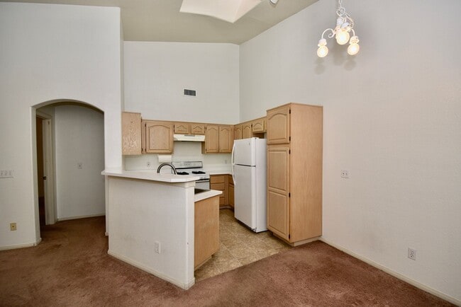 Building Photo - COZY 2 BED 2 BATH CONDO ON 2ND FLOOR AT PA...