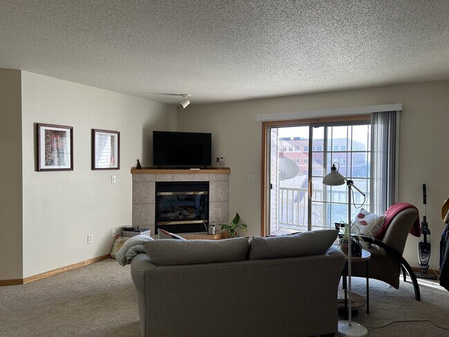 Building Photo - 2872 Coral Ct. Unit 203