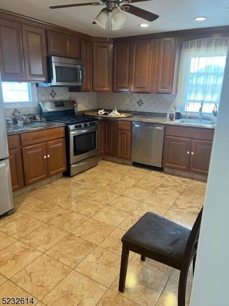 Foto del edificio - 92 Seger Ave