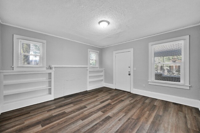 Foto del edificio - 326 Basswood St