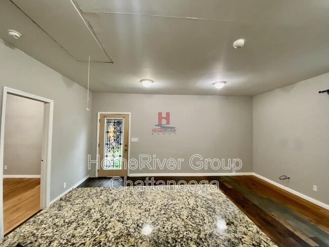 Building Photo - 503 Central Dr