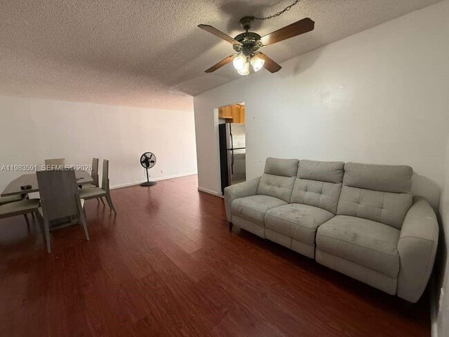 Foto del edificio - 16909 N Bay Rd