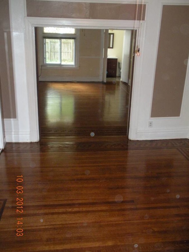Foto del edificio - 5440 Baywood St