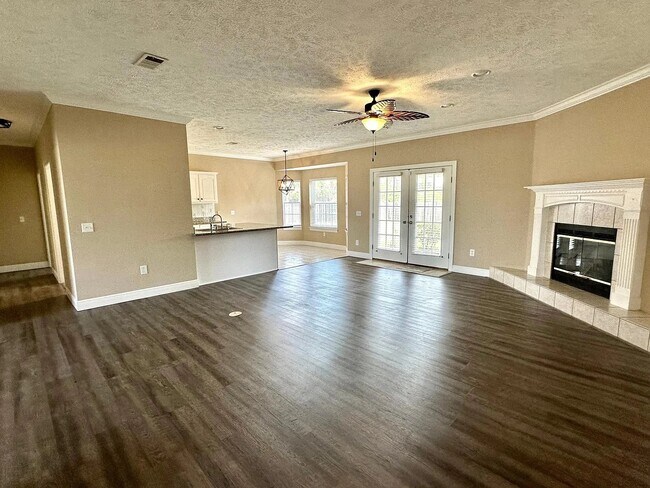 Building Photo - 1305 Sutherland Ct