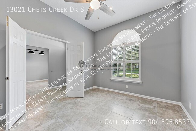 Foto del edificio - 13021 Chets Creek Dr S