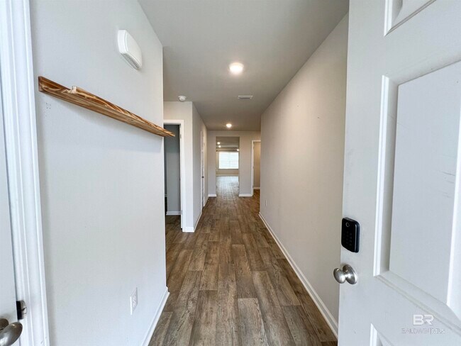 Foto del edificio - 8390 Harmon St