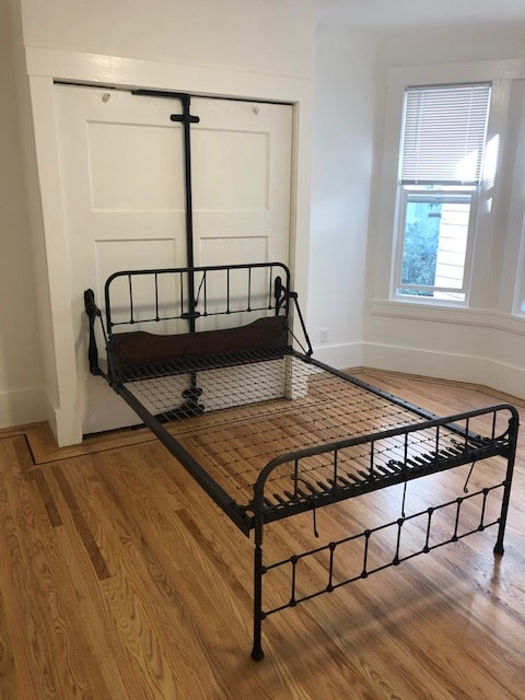 Operating Murphy Bed - 1181 Clay St