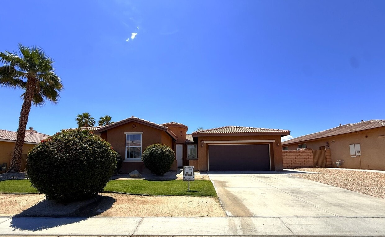 Primary Photo - COMING SOON! 3 Bedroom 2 Bathroom Home in ...