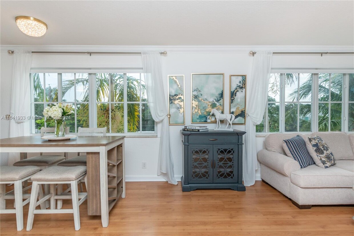 Foto principal - 1515 E Broward Blvd