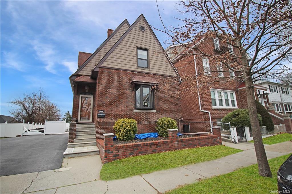 1645 Research Ave, The Bronx, NY 10465 Room for Rent in The Bronx, NY