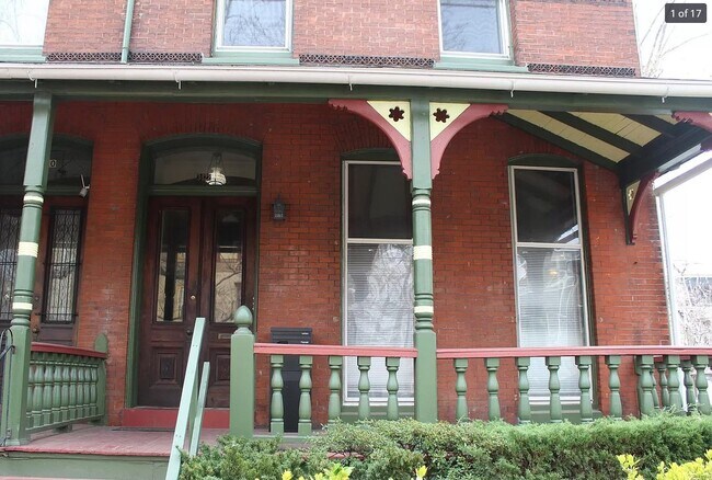 Front Porch - 3422 Hamilton St
