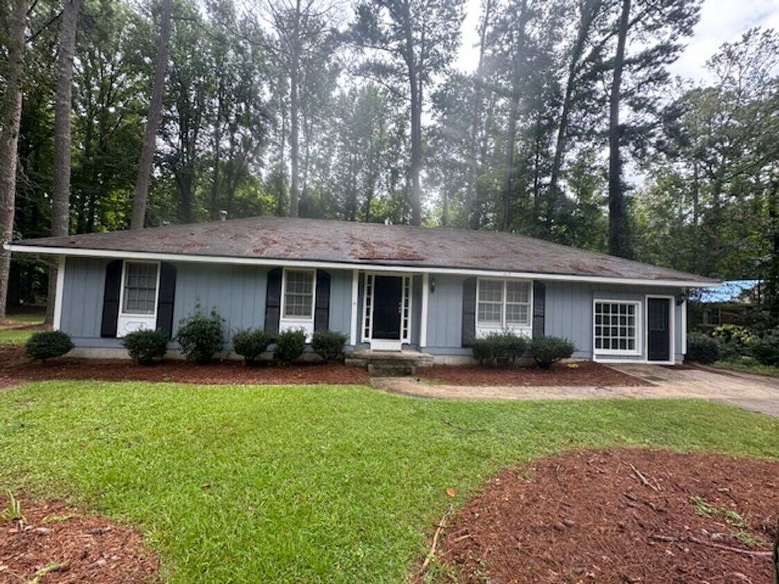 Foto principal - 143 Alton Dr