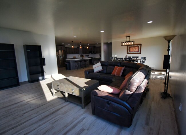 Foto del edificio - 2877 Ashley Ave