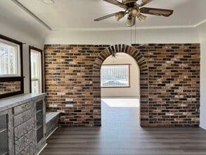 Building Photo - 1140 S San Antonio Ave