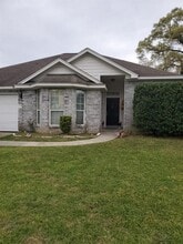 Building Photo - 254 Maple Ln