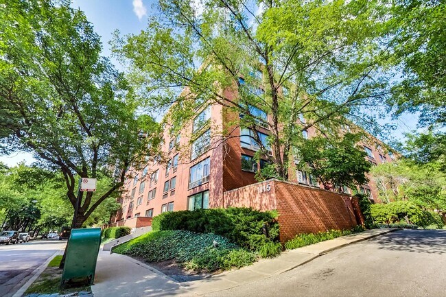 Foto del edificio - 1115 S Plymouth Ct