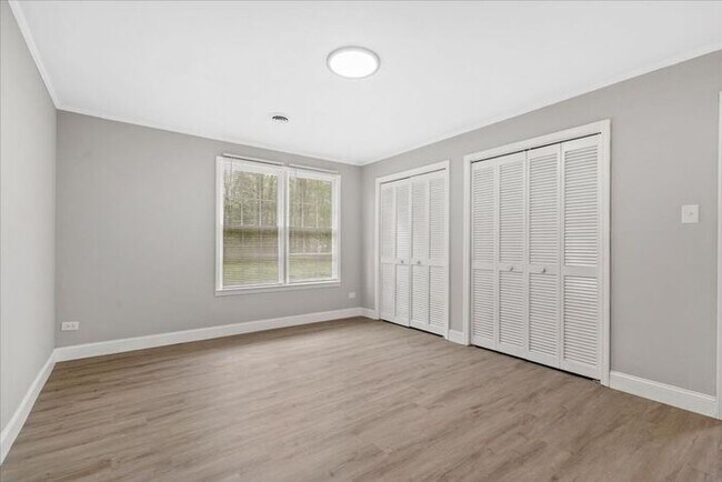 Building Photo - 2022 Old Oakland Cir