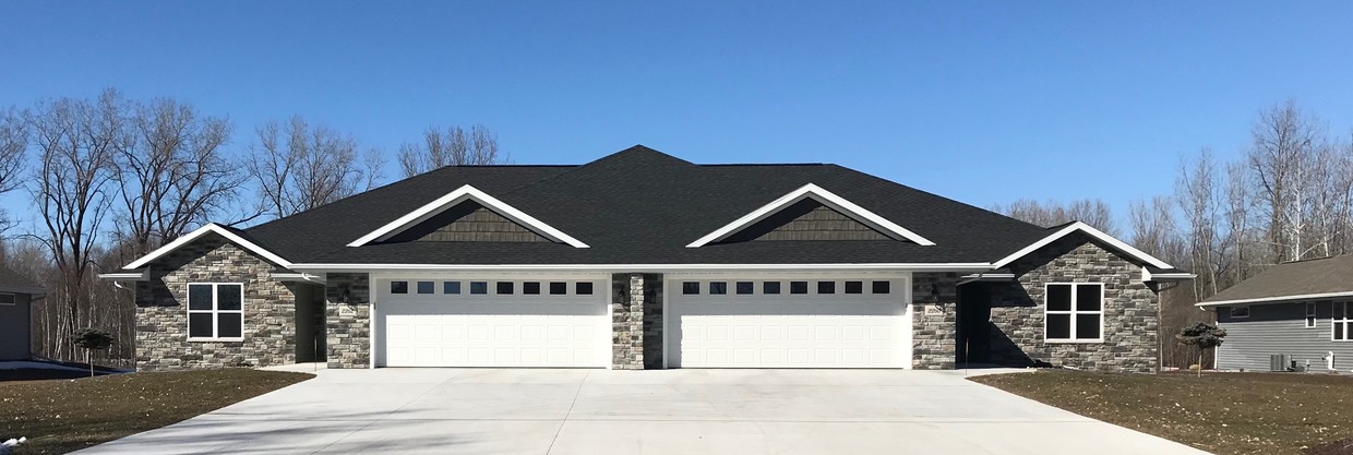 Primary Photo - 2262 Sunny Ln
