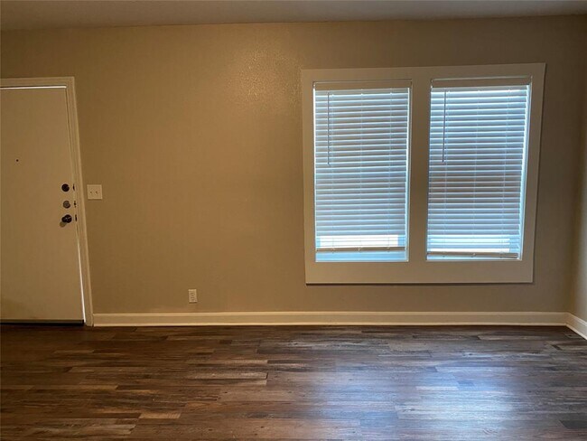 Foto del edificio - 4709 Fairfax St