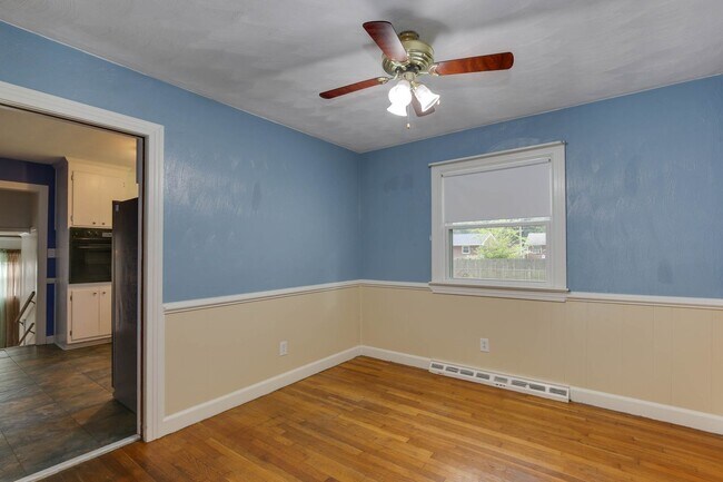 Building Photo - 105 Adams Dr
