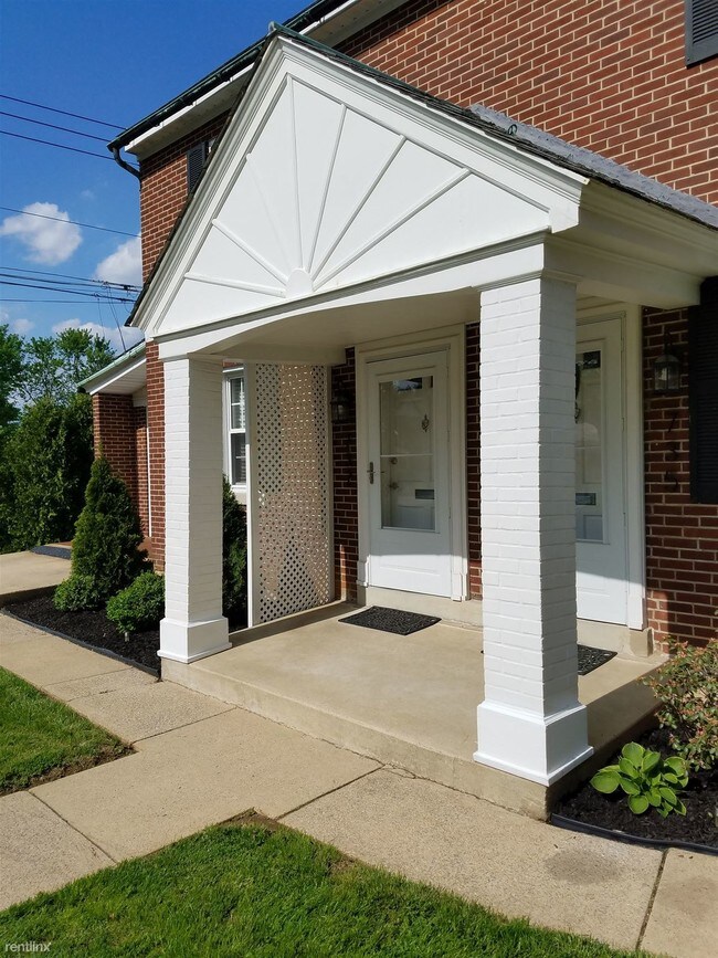 Building Photo - 737 N 23rd St