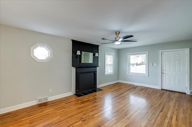 Building Photo - 1120 Liberty Rd