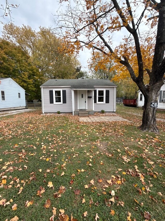 Foto principal - 3 bedroom/1 bathroom house