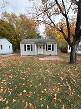 Building Photo - 730 N West Ave