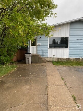 Building Photo - 9509 103 Ave