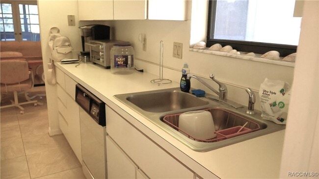 Building Photo - 115 E Hartford St