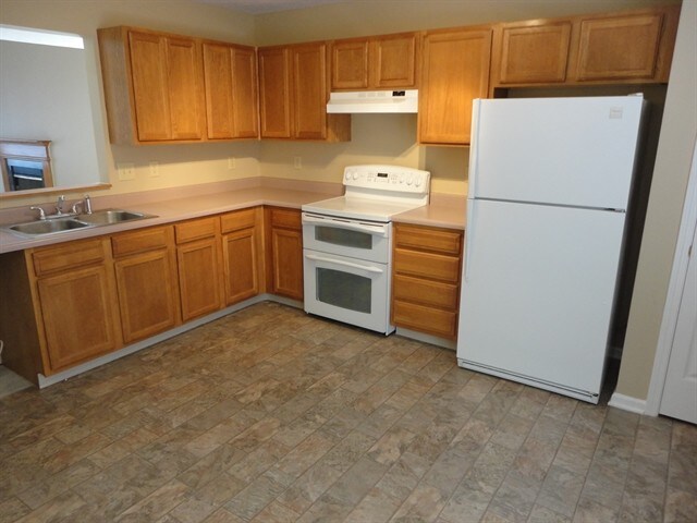 Foto del edificio - 5943 King Lear Dr