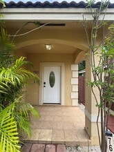 Building Photo - 761 NW 24th Ct