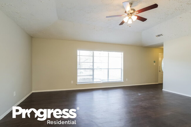 Building Photo - 7251 Sunlight Ln
