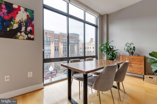 Foto del edificio - 520 John Carlyle St