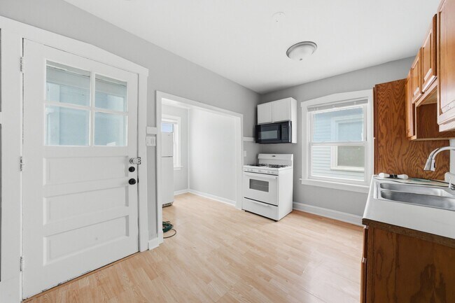 Foto del edificio - 5301 W Winona St