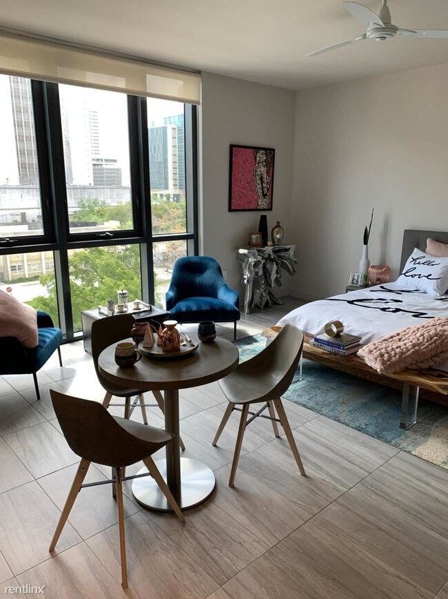 Foto del edificio - Studio, 1 bath  - 708 NE 1st Ave