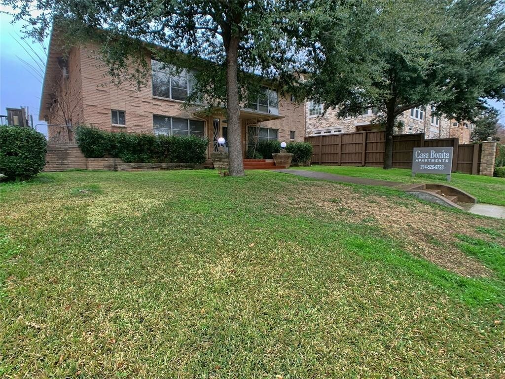 Primary Photo - 3912 N Hall St