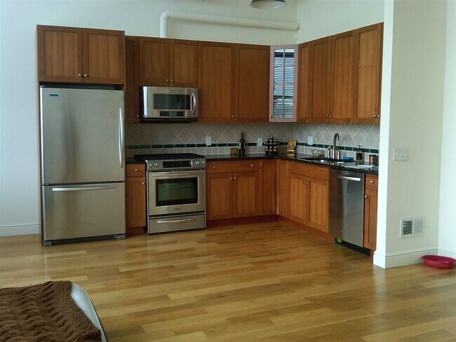 Foto del edificio - 300 Communipaw Ave