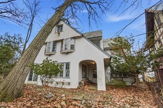 Building Photo - 2104 Iuka Ave