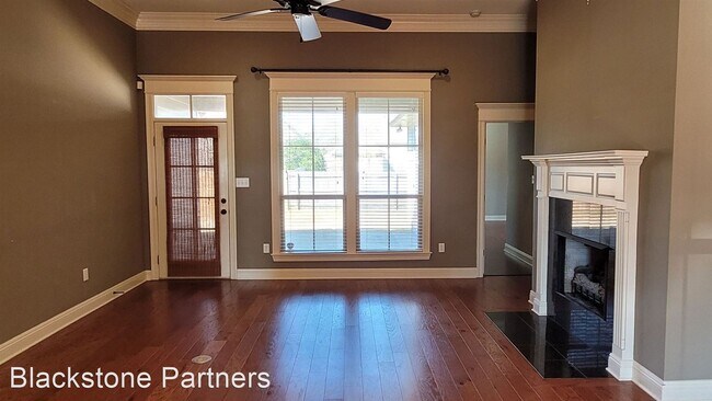 Foto del edificio - 3 br, 2 bath House - 10587 Hill Pointe Ave