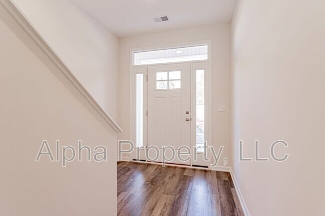 Foto del edificio - 328 Trail Branch Ct.