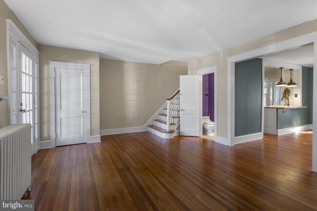 Foto del edificio - 706 Carpenter Ln