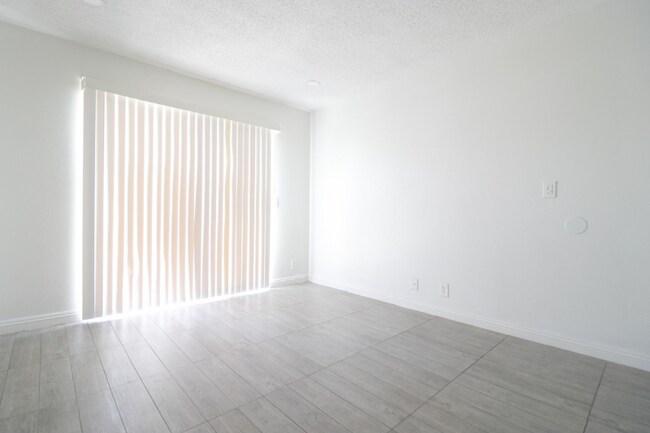 Foto del edificio - 13576 Algonquin Rd